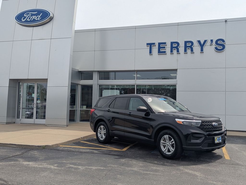 2023 Ford Explorer Base 4WD's photo