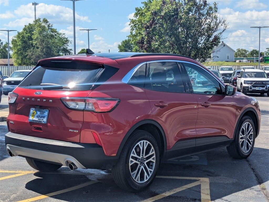 2022 Ford Escape SEL photo 3