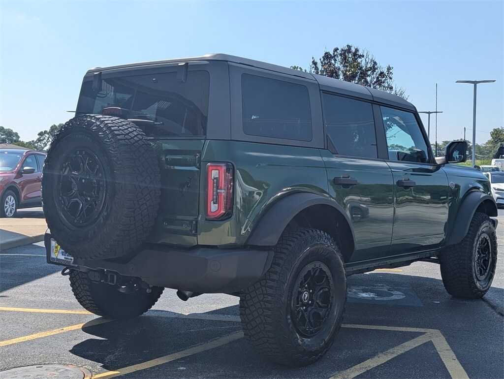 2023 Ford Bronco Wildtrak photo 2
