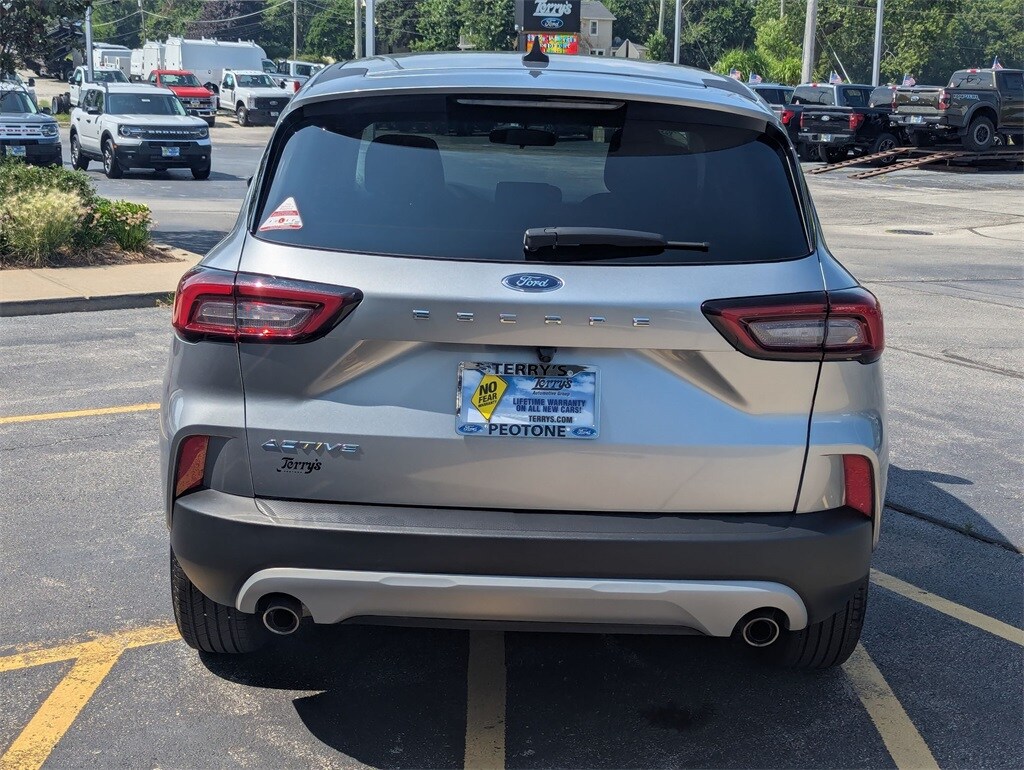 2023 Ford Escape Active photo 2