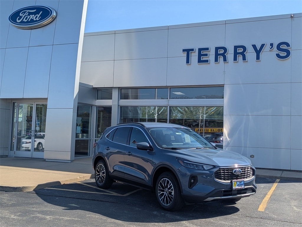 2025 Ford Escape PHEV's photo