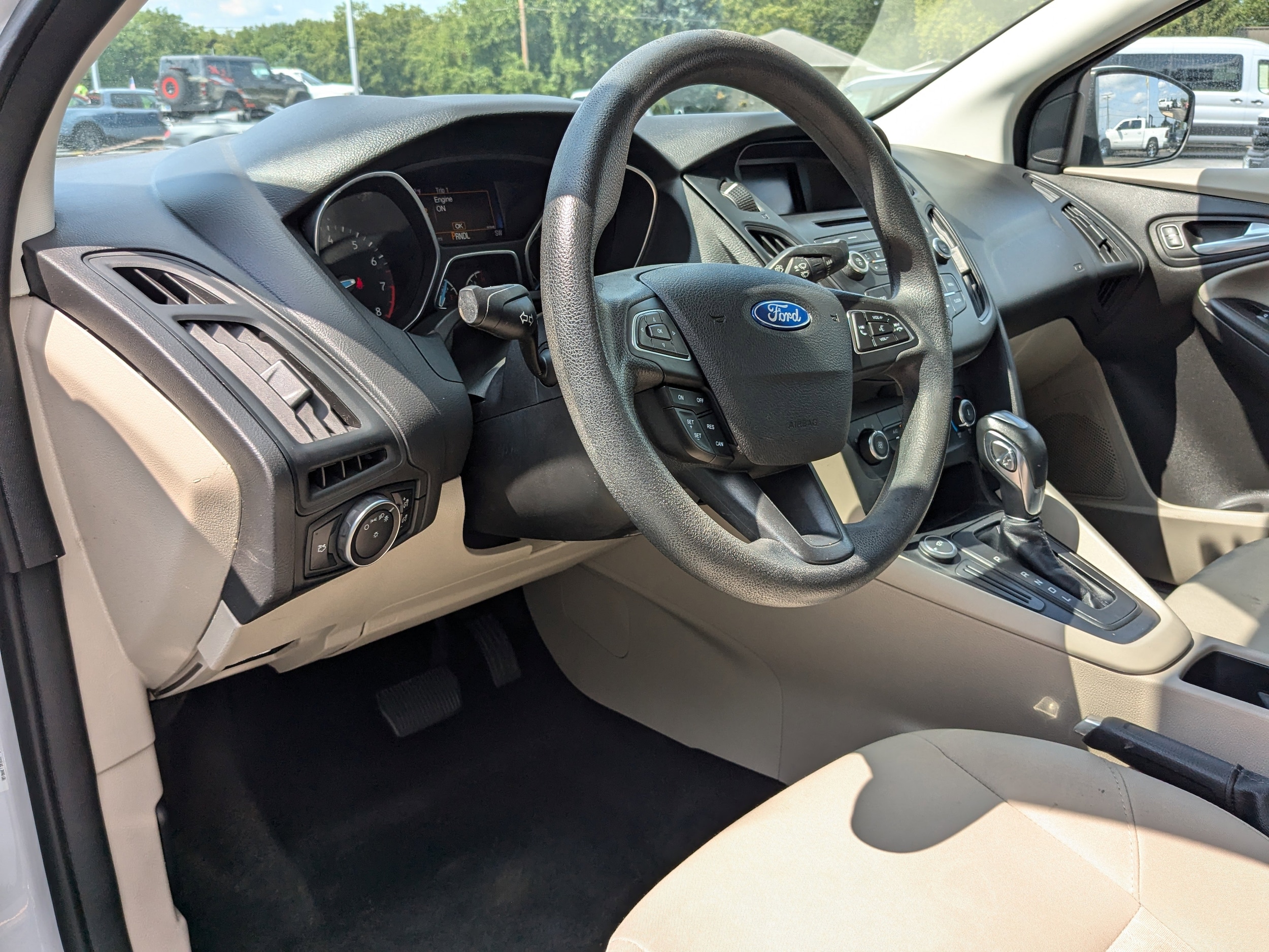 Used 2015 Ford Focus SE with VIN 1FADP3F20FL381269 for sale in Peotone, IL