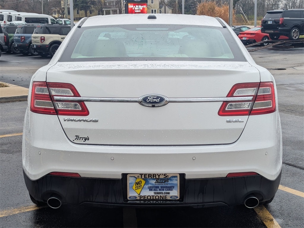 Used 2018 Ford Taurus SEL Sedan