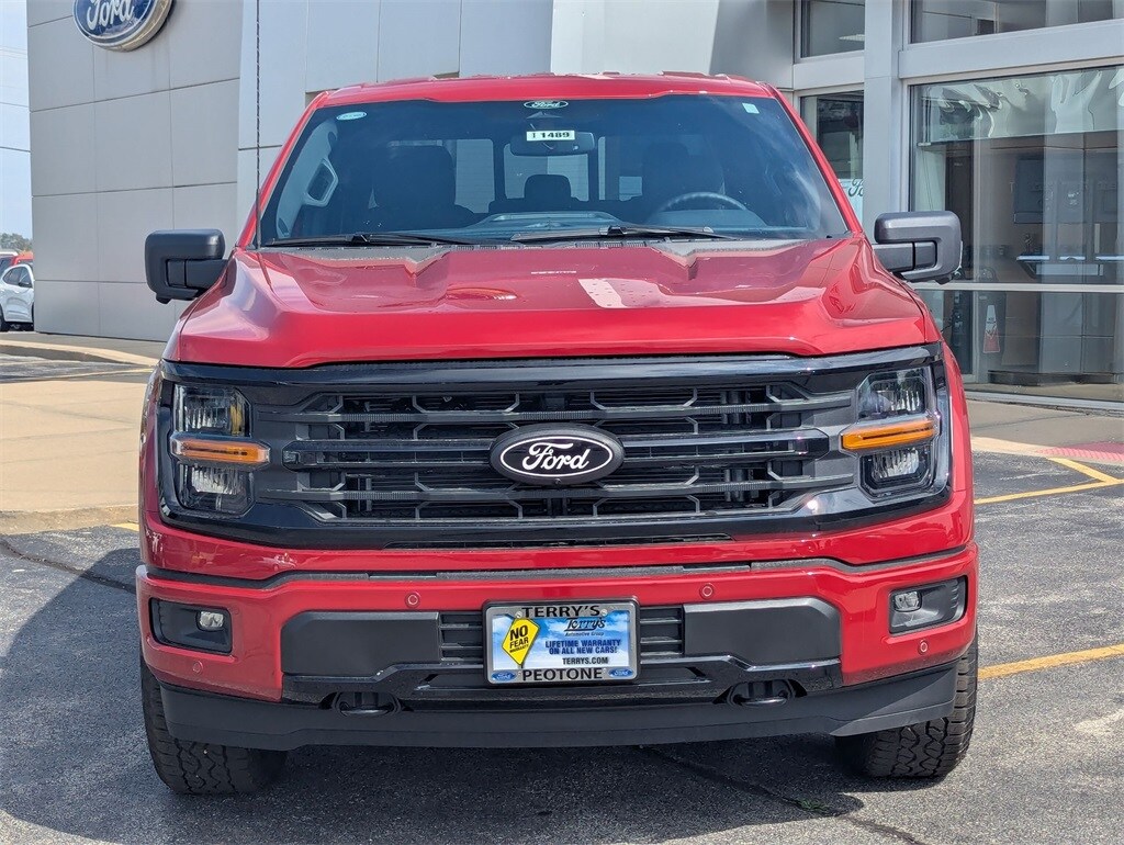 2025 Ford F-150 XLT photo 2