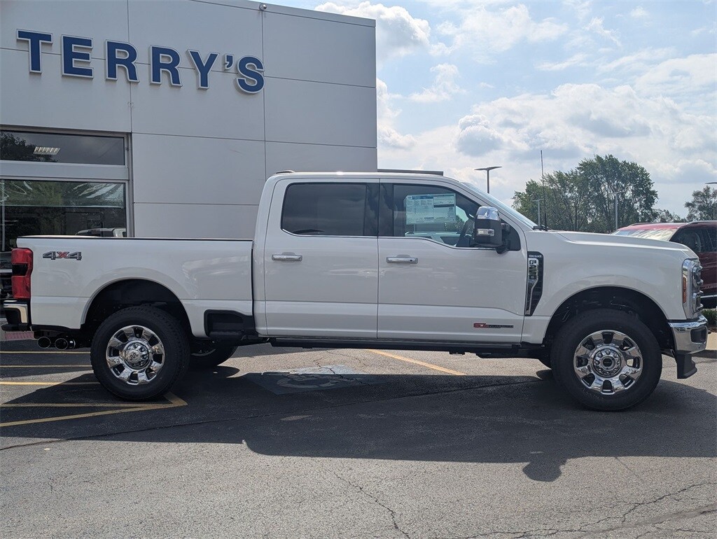 2025 Ford F-250 photo 2