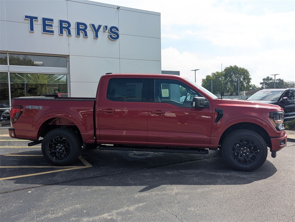 2025 Ford F-150 XLT photo 3