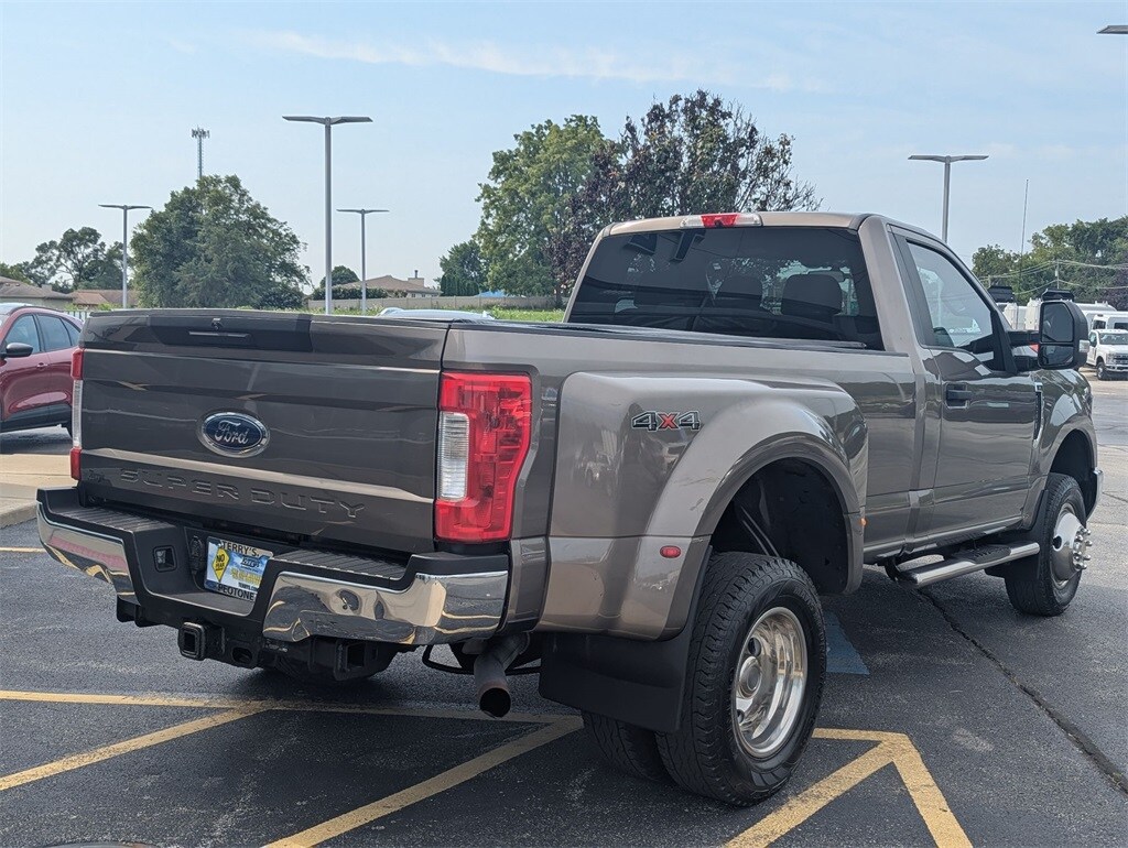 2019 Ford F-350 XL photo 3