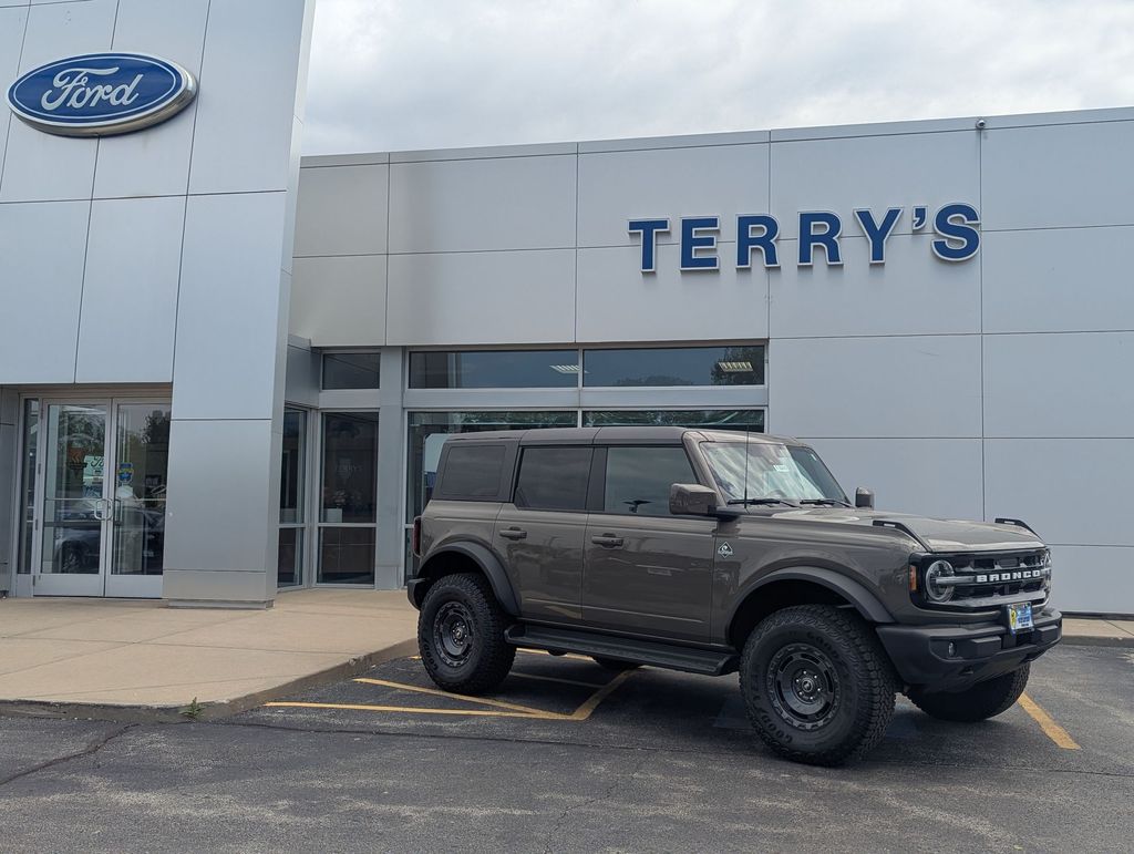 2025 Ford Bronco Outer Banks 4x4's photo