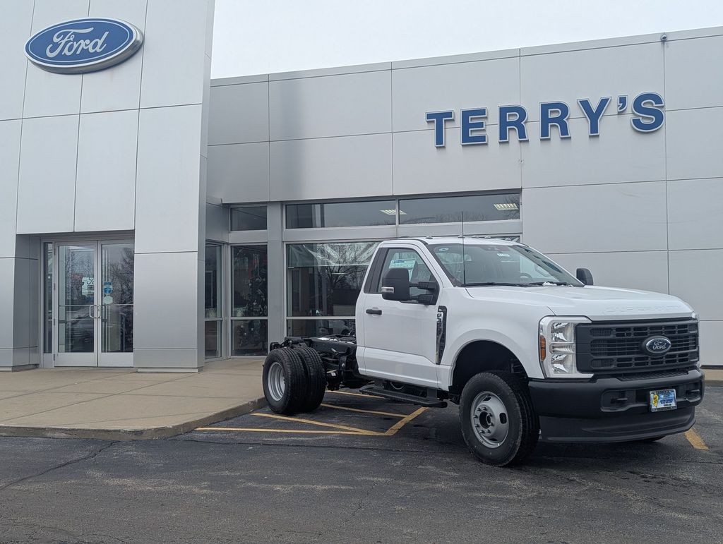 2026 Ford F-350 XL 4x4 Regular Cab 145-In DRW's photo