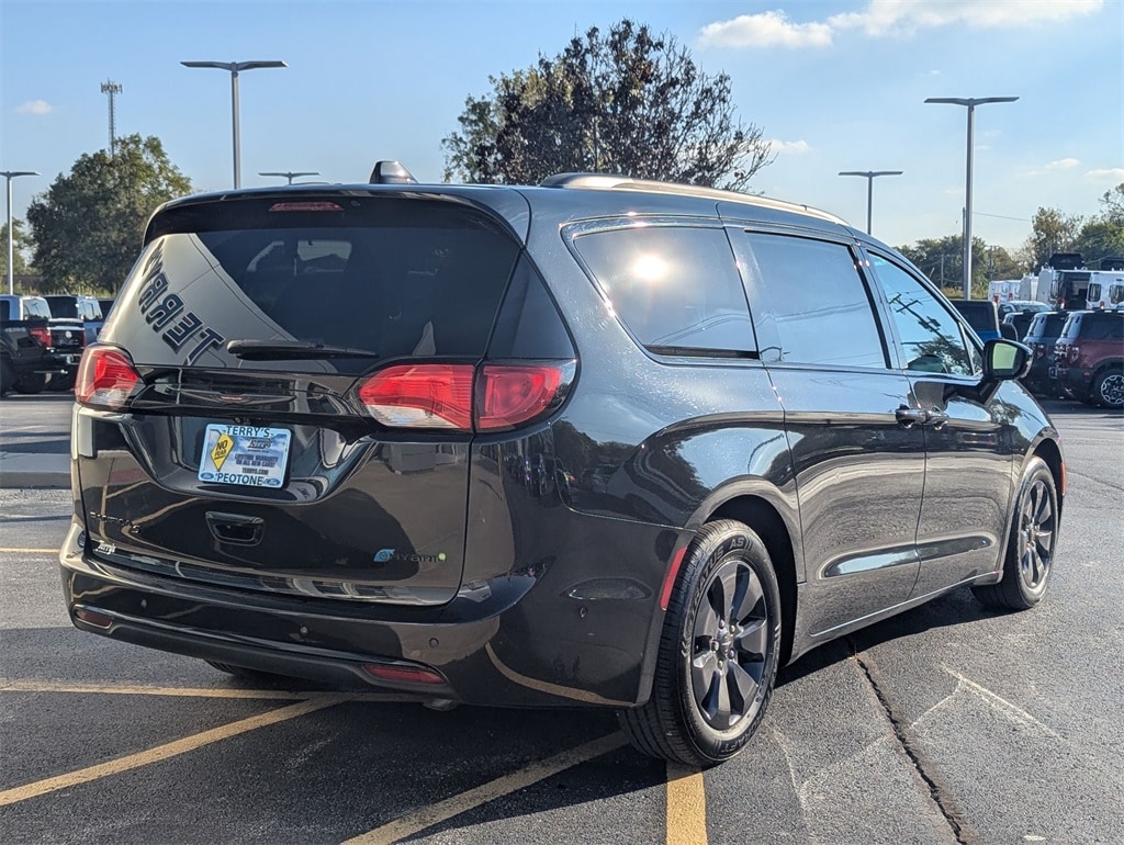Used 2020 Chrysler Pacifica Hybrid Limited Minivan/Van