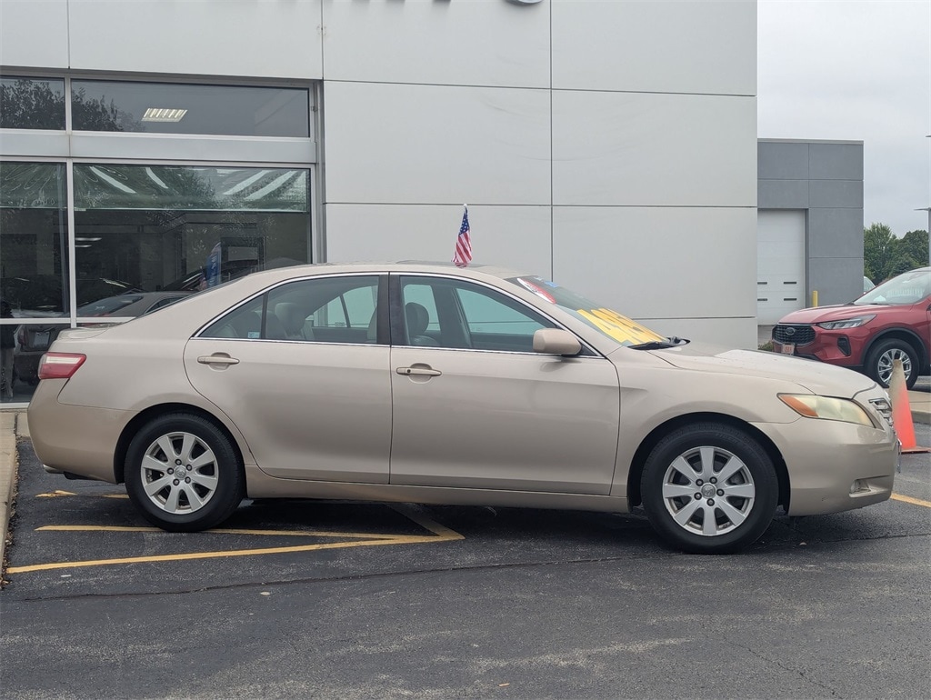 Used 2007 Toyota Camry XLE with VIN 4T1BK46K07U513623 for sale in Peotone, IL