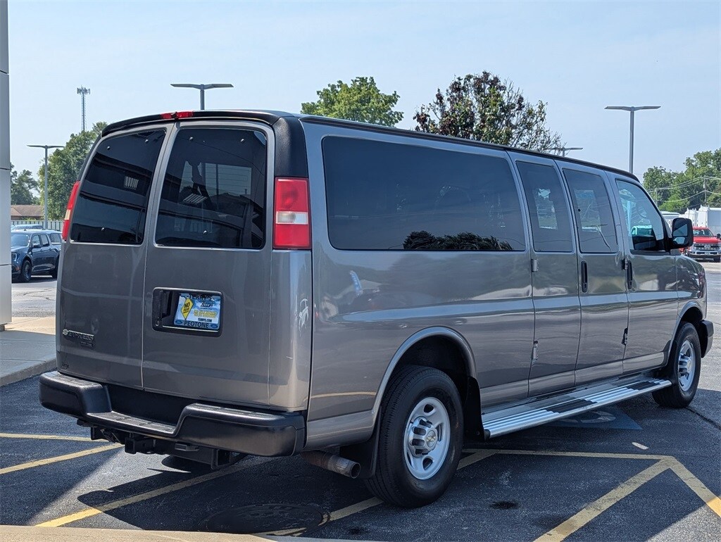 2013 Chevrolet Express 3500 LS Van photo 3