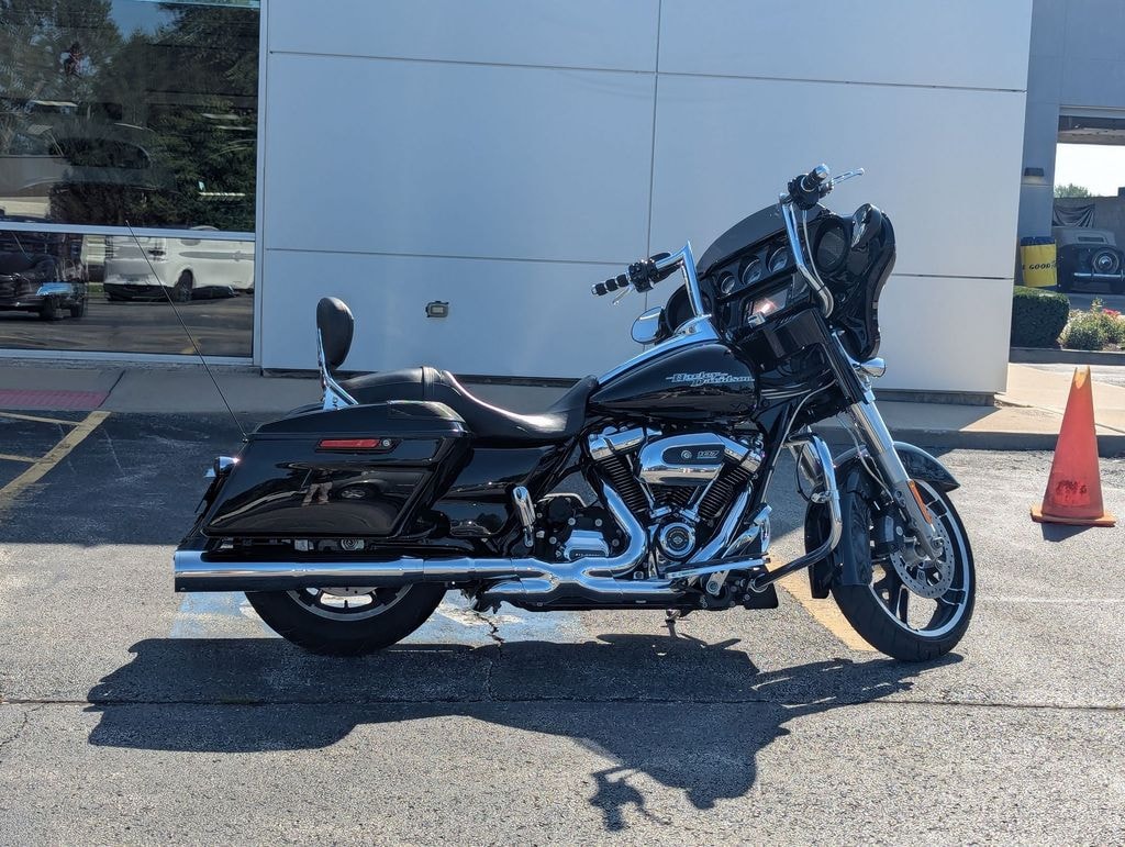 Used 2018 Harley-Davidson Street Glide Motorcycle
