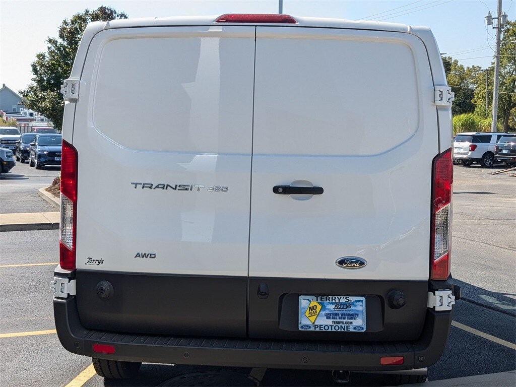 2024 Ford Transit photo 4