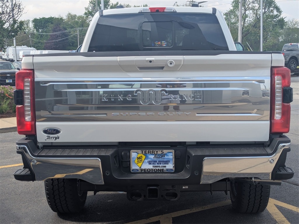 2025 Ford F-250 photo 3