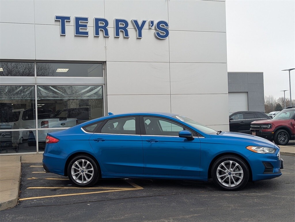 Used 2020 Ford Fusion SE Sedan