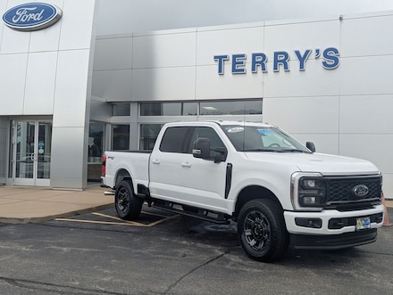 2024 Ford F-250SD Lariat Truck