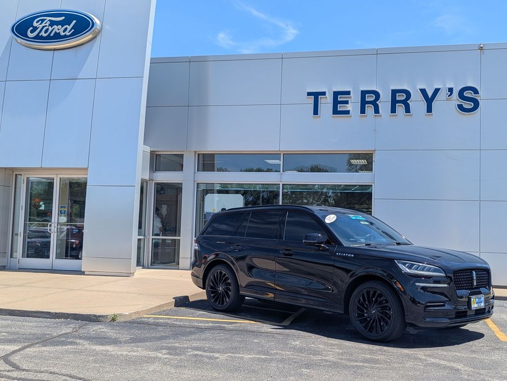 2022 Lincoln Aviator Reserve AWD's photo