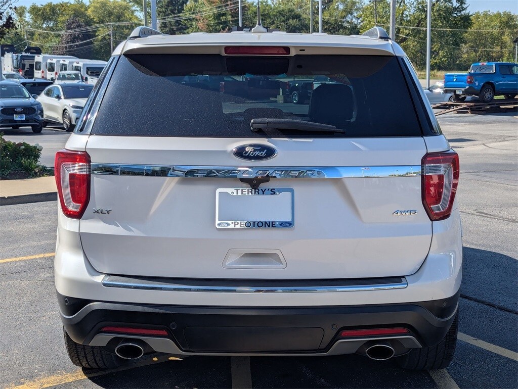 2018 Ford Explorer XLT photo 4