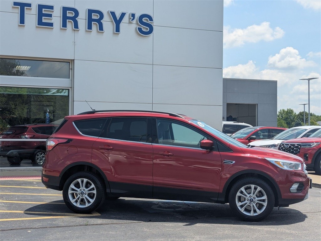 2018 Ford Escape SE photo 2