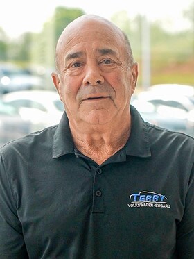 Staff member Vernon Ward from e75dc4c8e55b