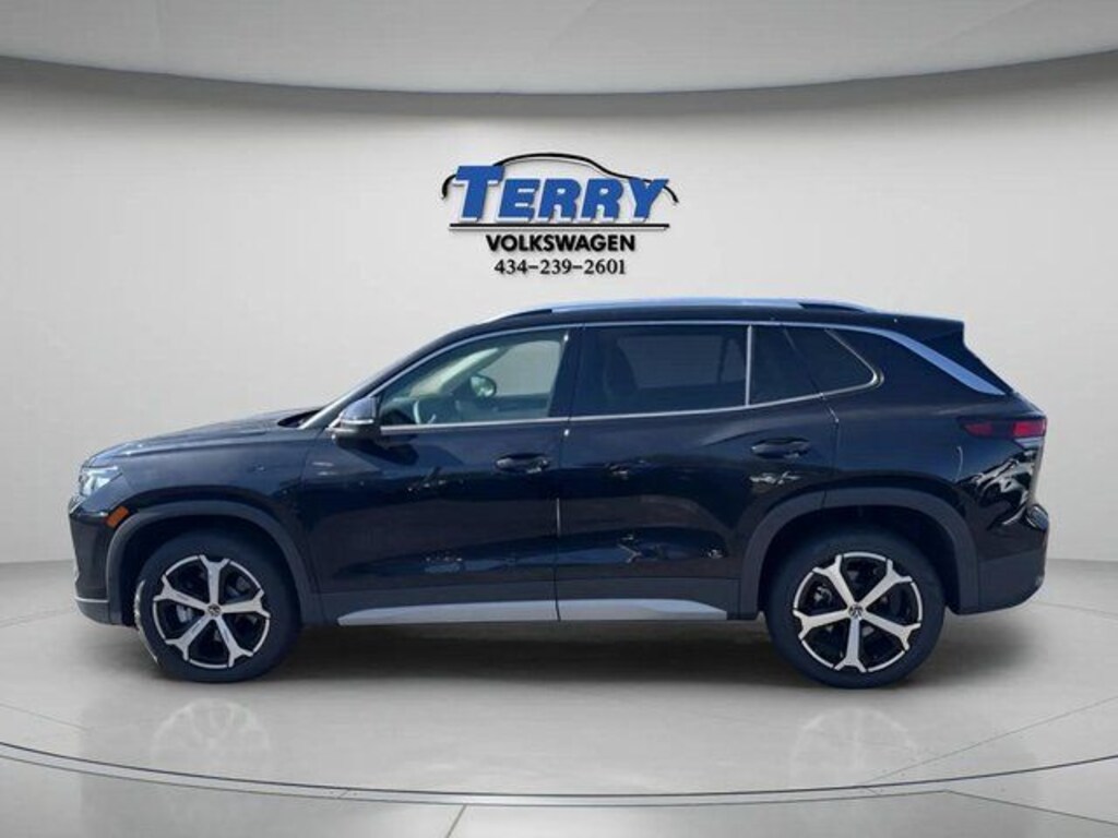 Used 2025 Volkswagen Tiguan 2.0T SE SUV