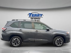 2025 Subaru Forester Premium SUV