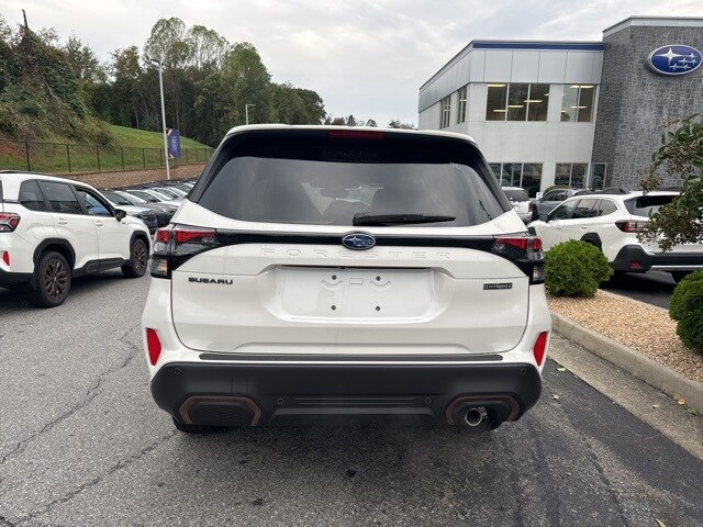 2025 Subaru Forester Sport photo 4