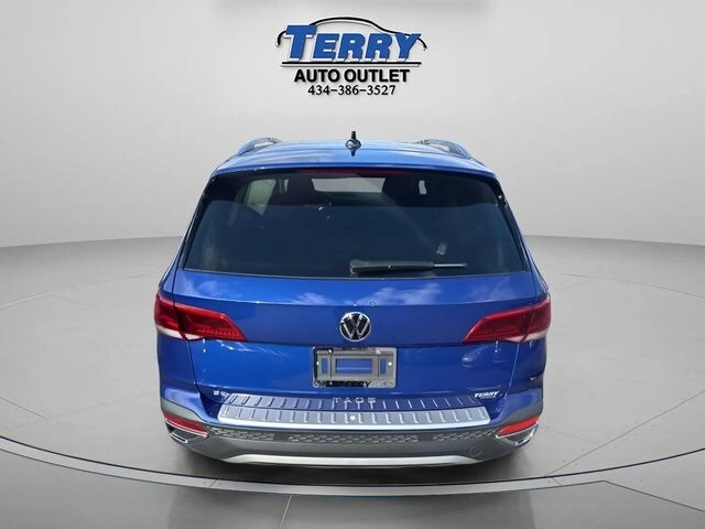 2022 Volkswagen Taos SE photo 3