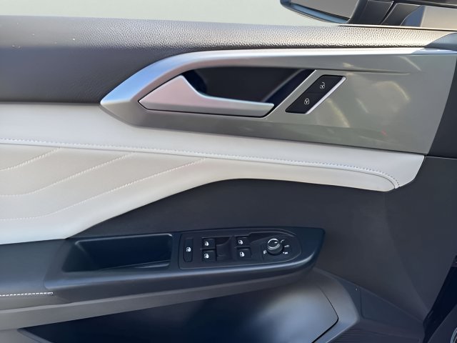 2026 Volkswagen Taos SEL - Photo 18
