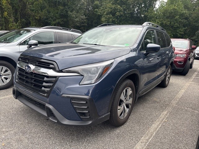 2025 Subaru Ascent Premium photo 2