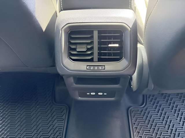 2026 Volkswagen Taos SEL - Photo 6