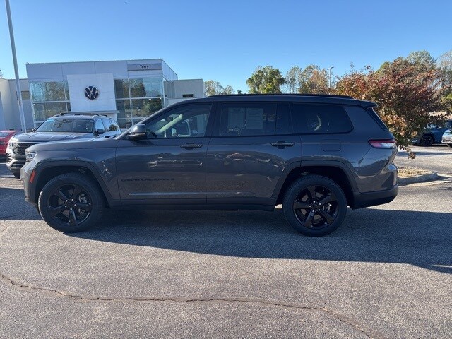 2022 Jeep Grand Cherokee Limited photo 3