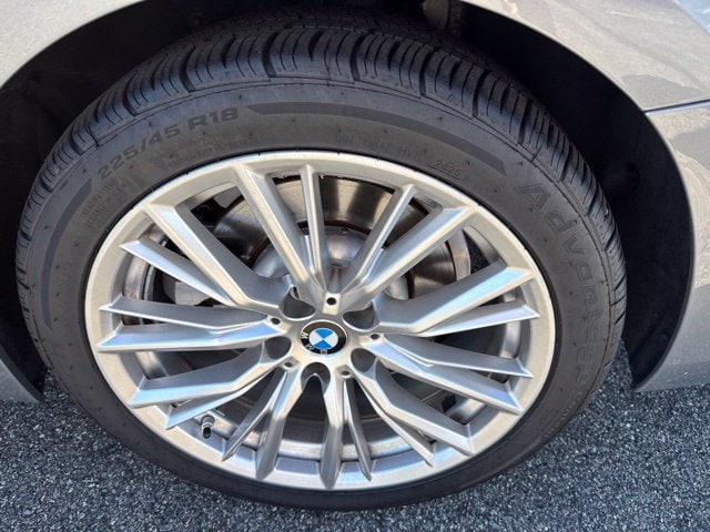 2023 BMW 3 Series 330i - Photo 12