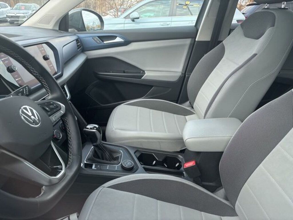 Used 2022 Volkswagen Taos 1.5T SE SUV