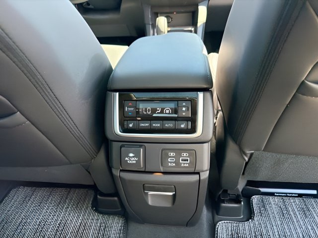 2026 Subaru Ascent Touring - Photo 19
