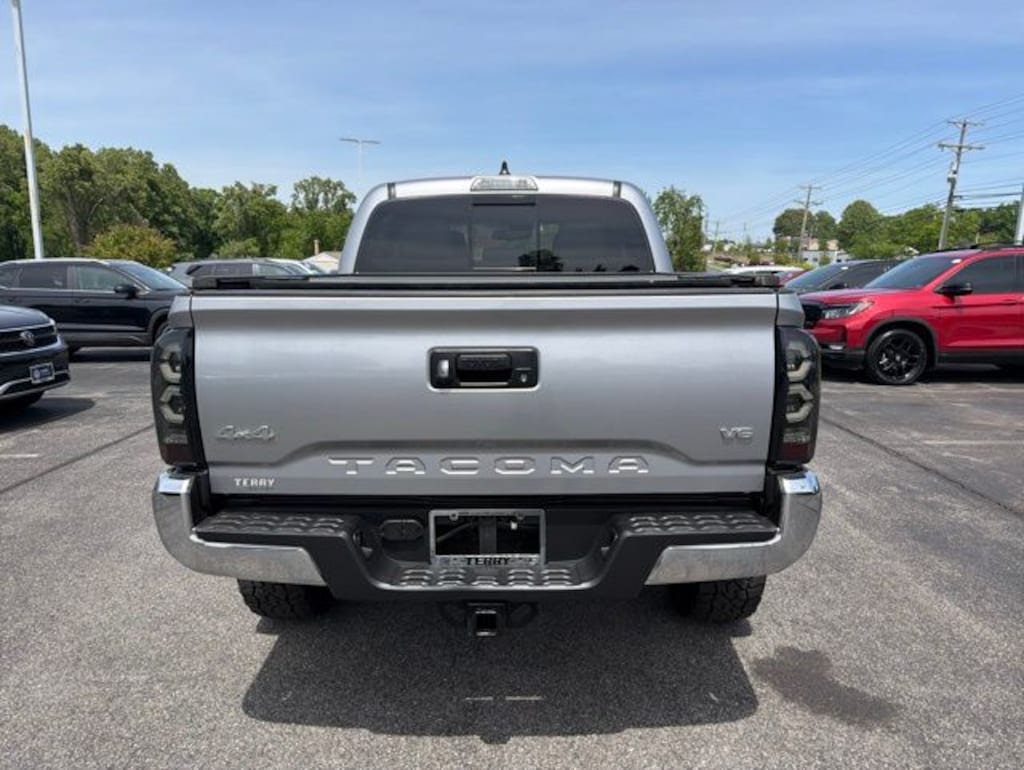 Used 2021 Toyota Tacoma SR5 Truck