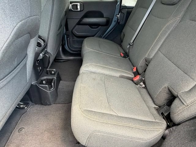 2024 Jeep Wrangler 4-Door Sahara - Photo 15