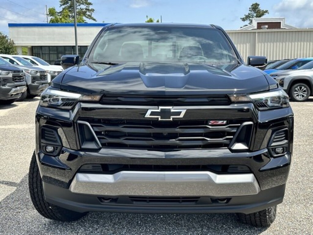 New 2025 Chevrolet Colorado Z71 Truck