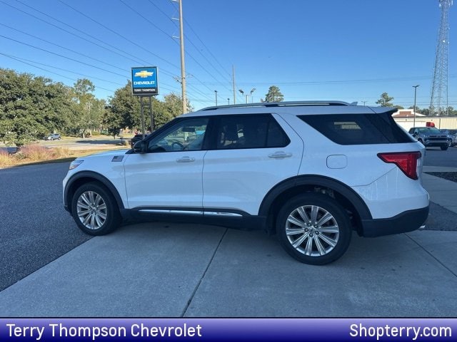 2021 Ford Explorer Limited's photo