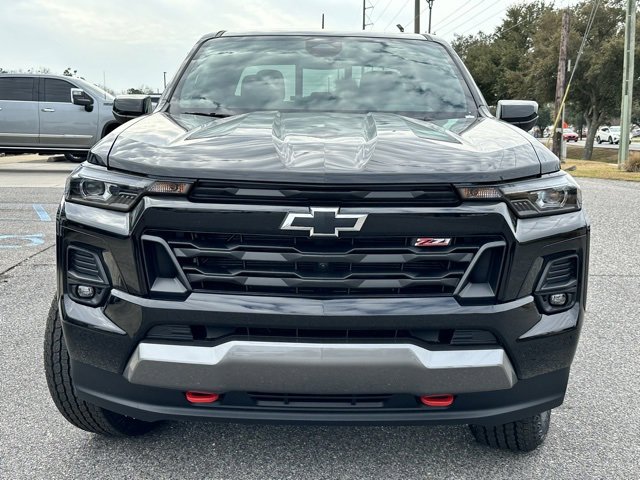 2024 Chevrolet Colorado Z71 photo 2