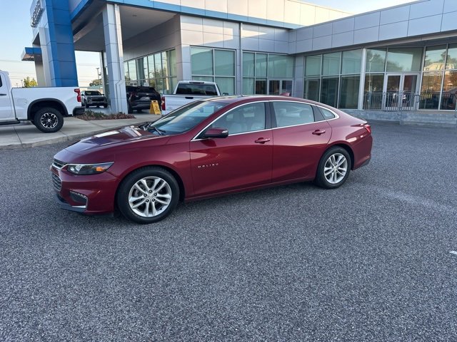 2018 Chevrolet Malibu Hybrid photo 2