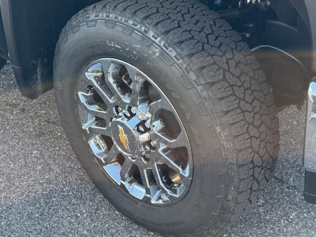 2026 Chevrolet Silverado 2500 HD LTZ - Photo 9