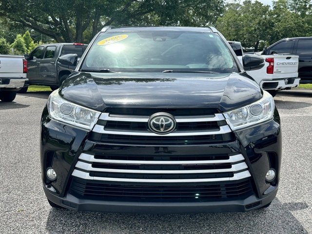 Used 2018 Toyota Highlander XLE with VIN 5TDKZRFH9JS266079 for sale in Daphne, AL