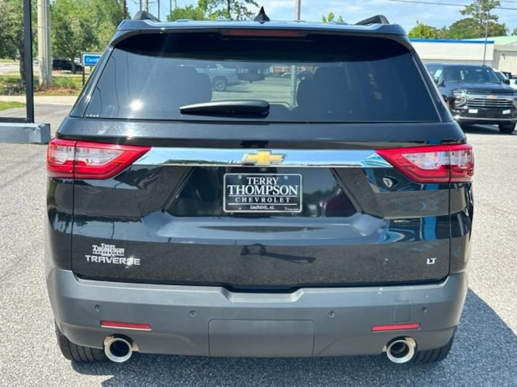Used 2021 Chevrolet Traverse LT Cloth SUV