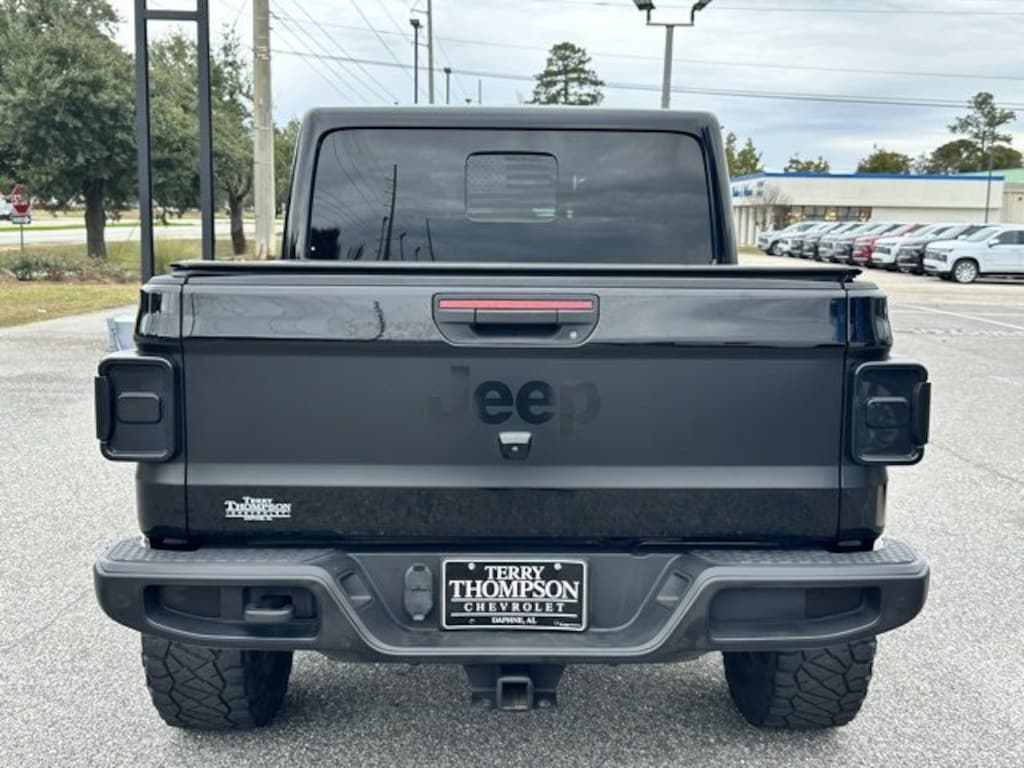 Used 2020 Jeep Gladiator Overland 4X4 Truck Crew Cab