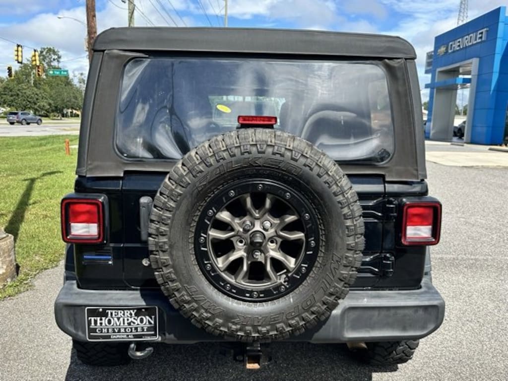 Used 2018 Jeep Wrangler Unlimited Sport 4x4 SUV