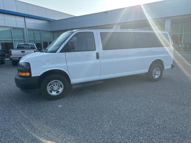 Used 2022 Chevrolet Express Passenger LS with VIN 1GAZGNFP0N1290304 for sale in Daphne, AL