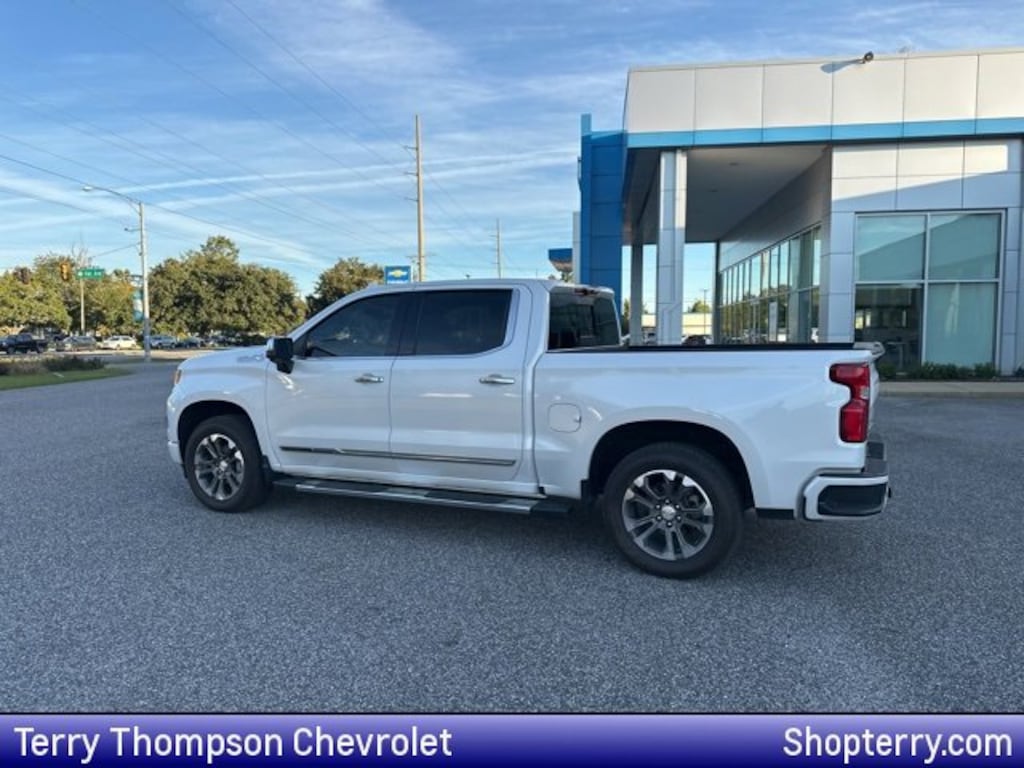Used 2022 Chevrolet Silverado 1500 High Country Truck Crew Cab