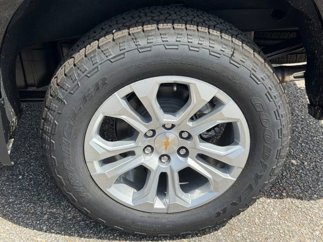 2026 Chevrolet Silverado 1500 LTZ - Photo 10
